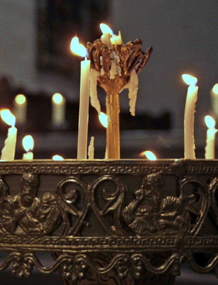 Kerzen brennen zu Mariä Lichtmess