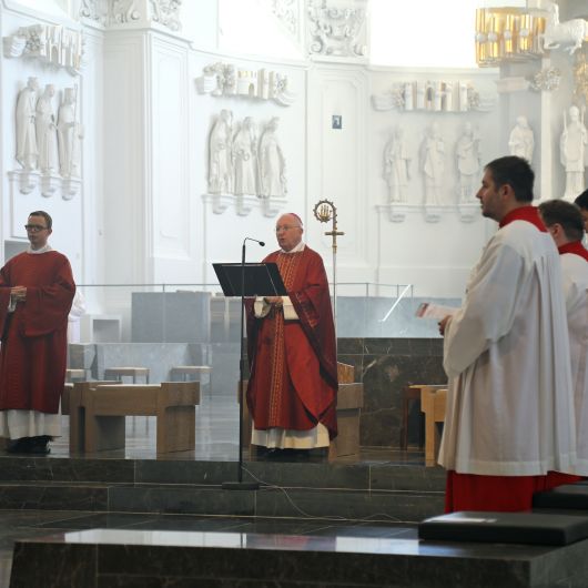 Weihbischof Ulrich Boom feierte im Kiliansdom einen Kiliani-Gottesdienst. 