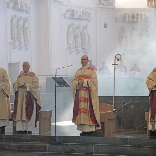 Bei einem Pontifikalgottesdienst mit Bischof Dr. Franz Jung im Würzburger Kiliansdom ist am Donnerstag, 23. Juli, Domkapitular Thomas Keßler als Generalvikar verabschiedet worden.