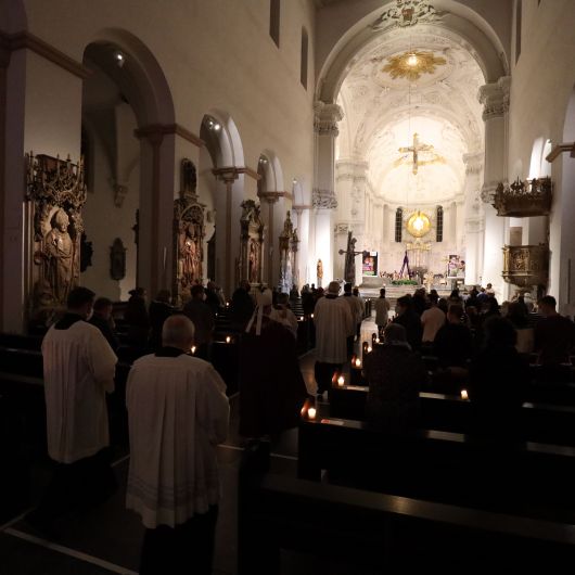 Bischof Dr. Franz Jung leitete den Aussendungsgottesdienst im Würzburger Kiliansdom am Vorabend der bundesweiten Eröffnung der Adveniat-Weihnachtsaktion 2020. 