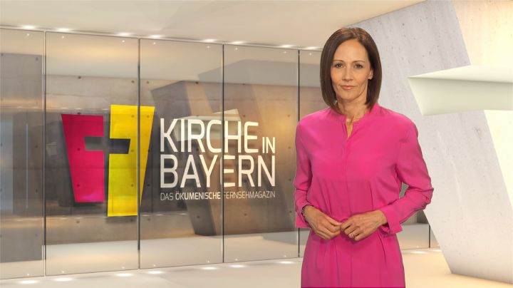Christine Büttner moderiert das ökumenische Fernsehmagazin "Kirche in Bayern" am Sonntag, 27. März.