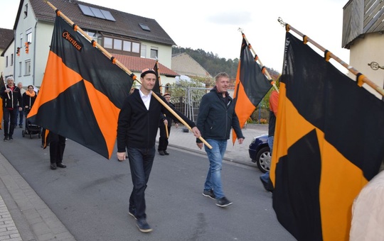 Fahnenabordnung von Kolping in Hollstadt