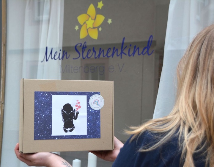 Erinnerungs- und Ratgeberbox, die der Verein Mein Sternenkind Miltenberg für betroffene Familien bereithält