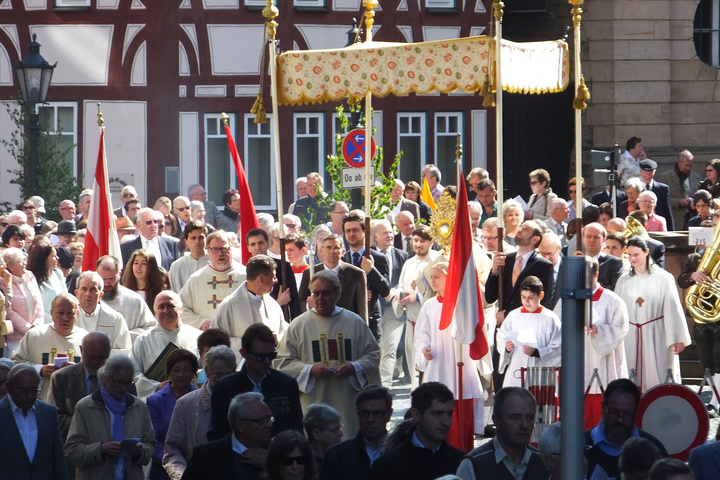 Fronleichnamsprozession in Aschaffenburg