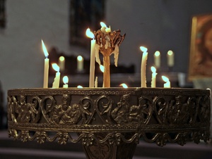 Kerzen brennen zu Mariä Lichtmess