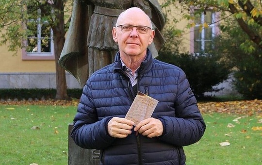 Paul Weismantel mit Adventskalender Paul Weismantel mit Adventskalender