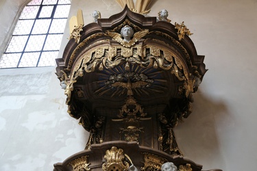 Kanzel der Pfarrkirche Sankt Georg in Tückelhausen