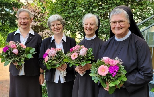 Die neue Leitung der Ritaschwestern in Würzburg (von links): Generaloberin Schwester Angela Zehe, Vikarin Schwester Anna Maria Kempf sowie die Assistentinnen Schwester Inge Grehn und Schwester Teresa Reulbach.